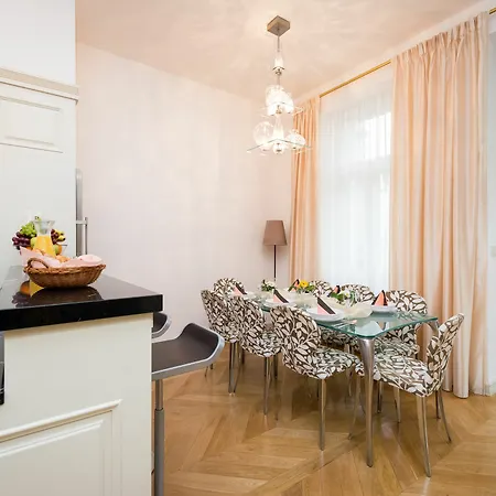Empirent Old Town Apartment